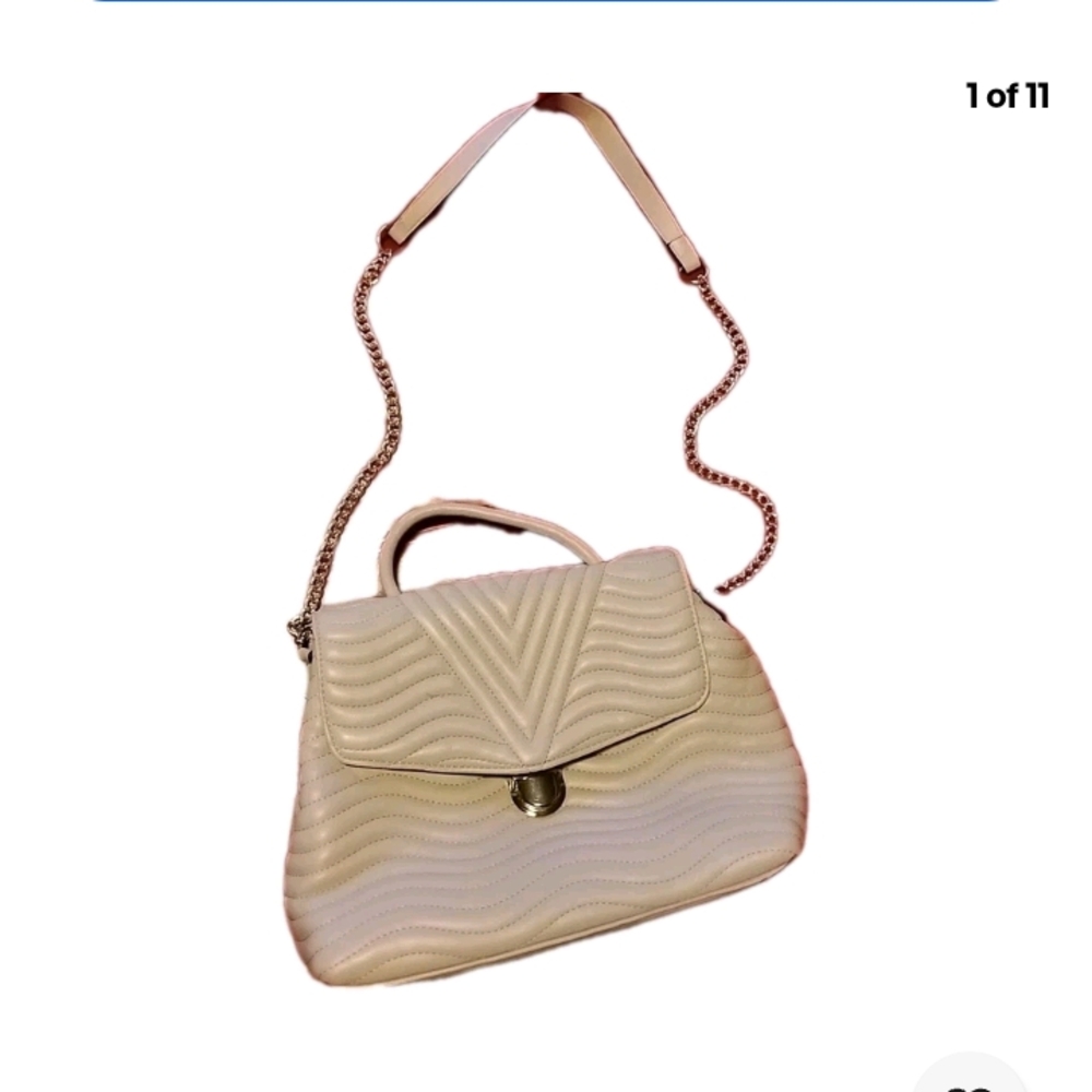 Cream Quilted Shoulder Bag with Gold Clasp